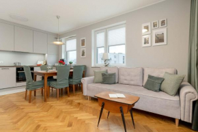 Bright Apartment Kazimierza Wielkiego Perfect for Remote Work by Noclegi Renters